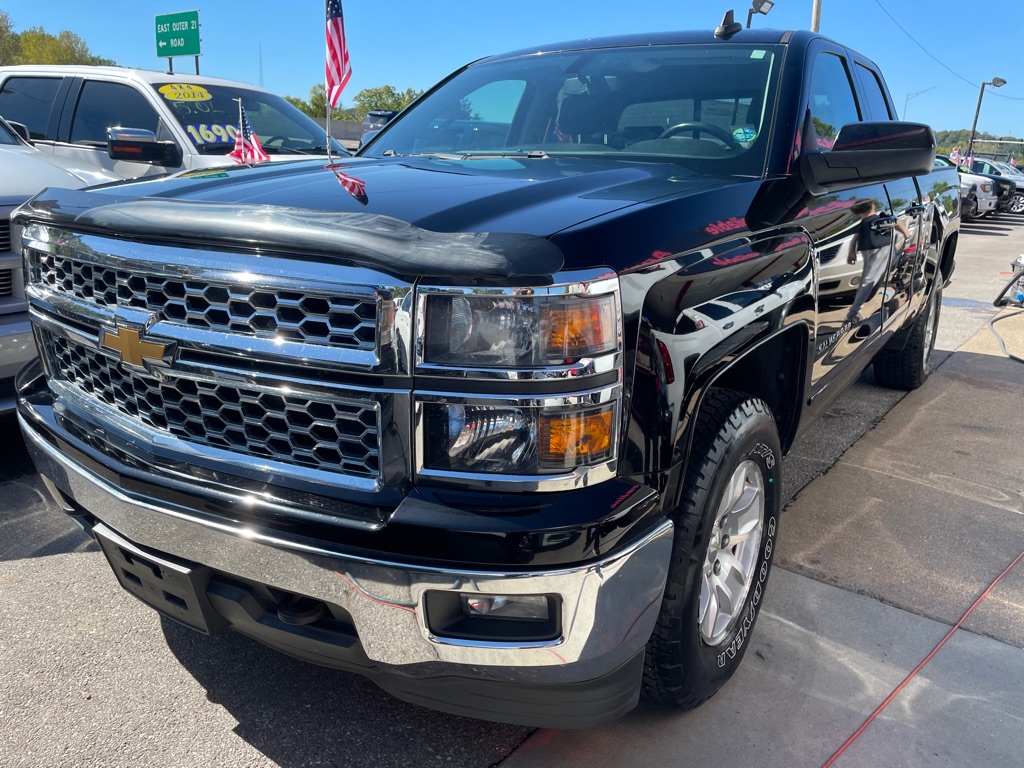 Photo 3 of this CHEVROLET SILVERADO 1500