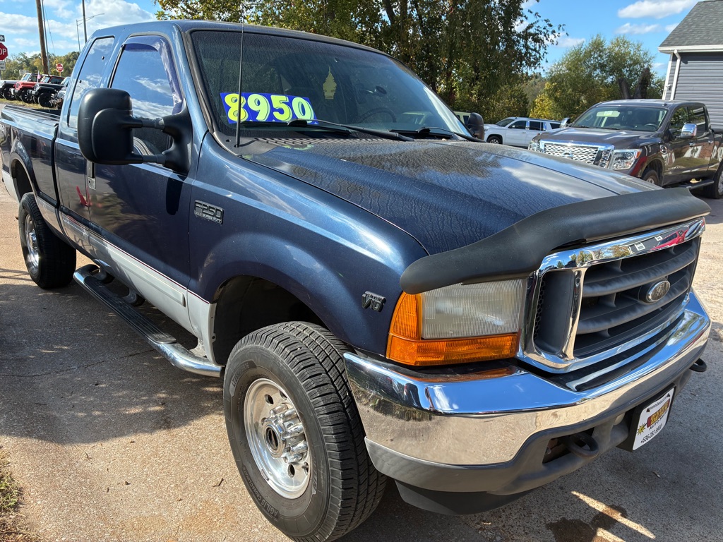 Photo 2 of this FORD F250