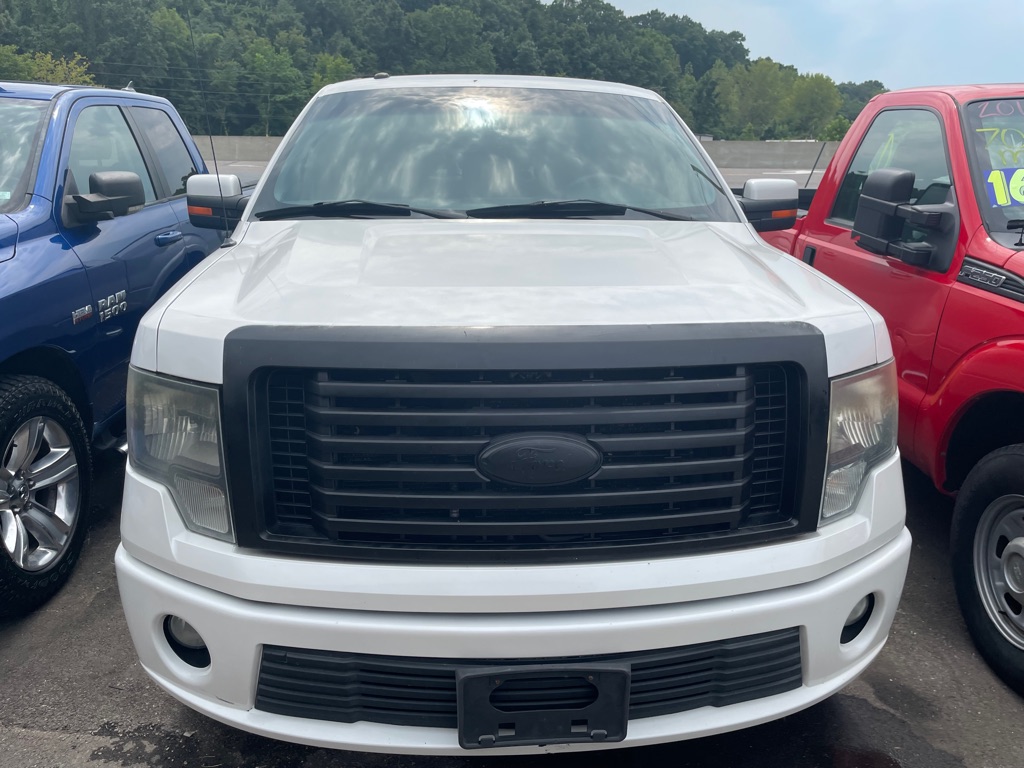 Photo 2 of this FORD F150