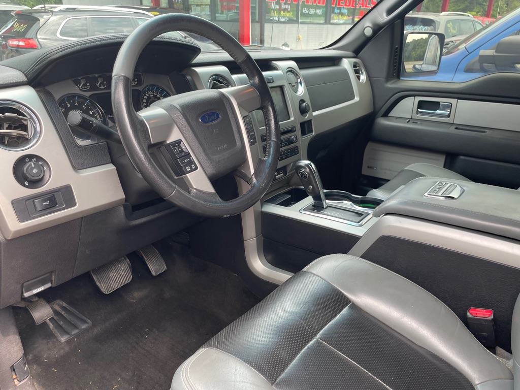 Photo 4 of this FORD F150