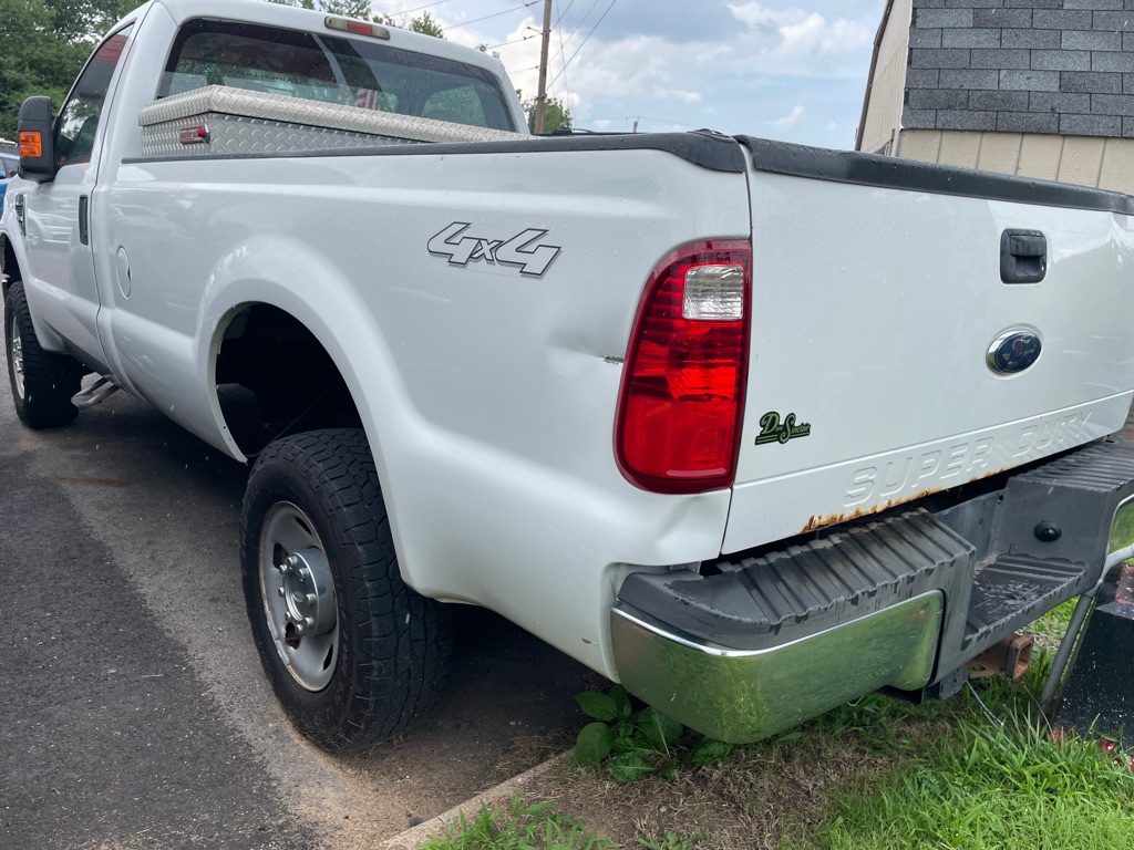Photo 4 of this FORD F350