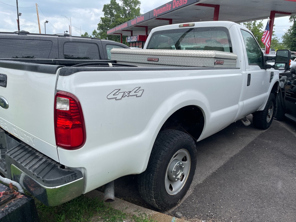 Photo 3 of this FORD F350