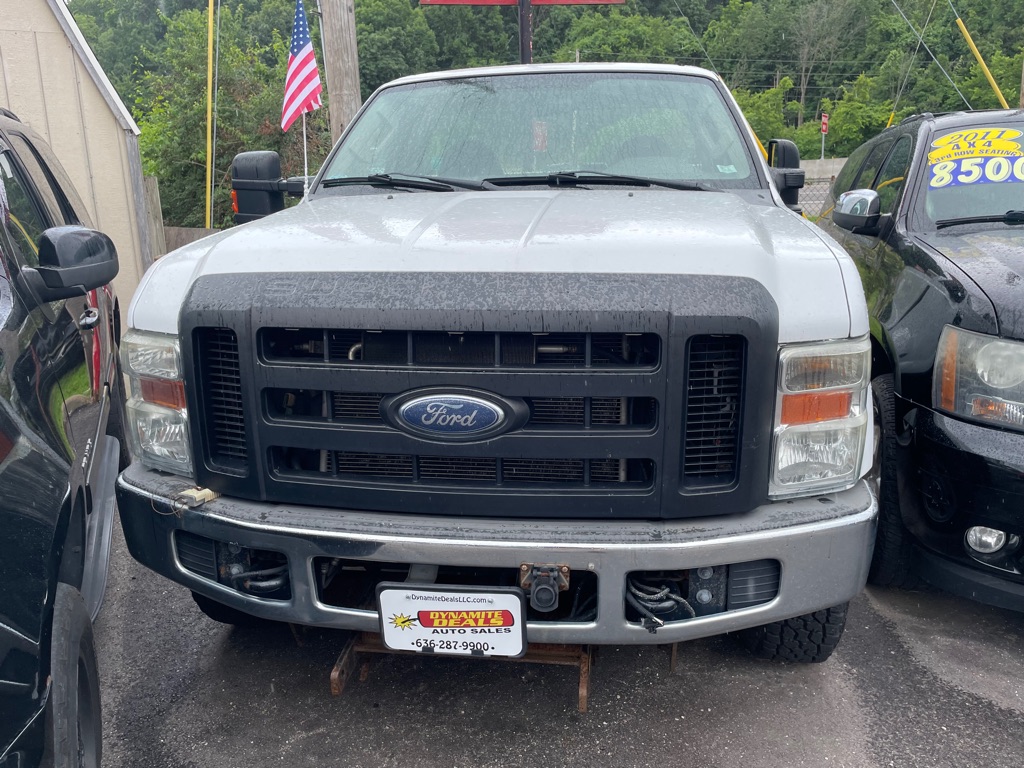 Photo 2 of this FORD F350
