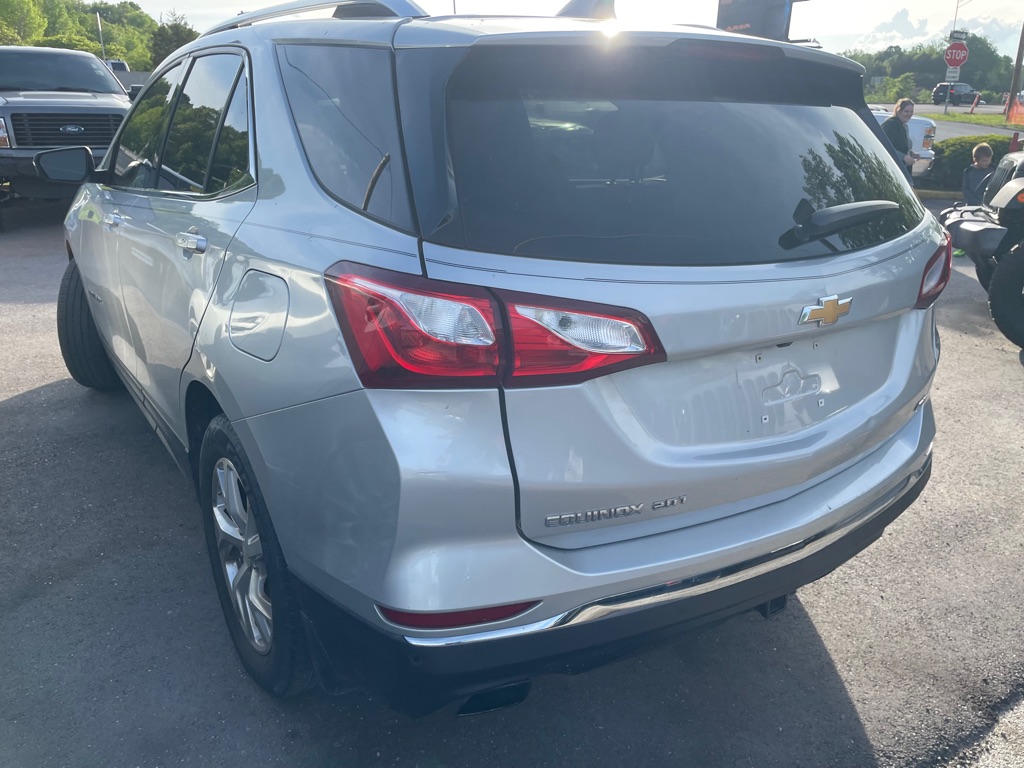 Photo 5 of this CHEVROLET EQUINOX