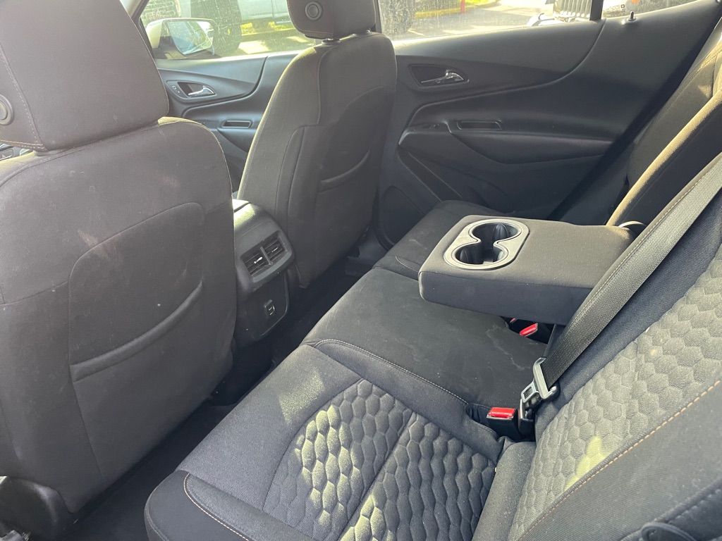 Photo 9 of this CHEVROLET EQUINOX