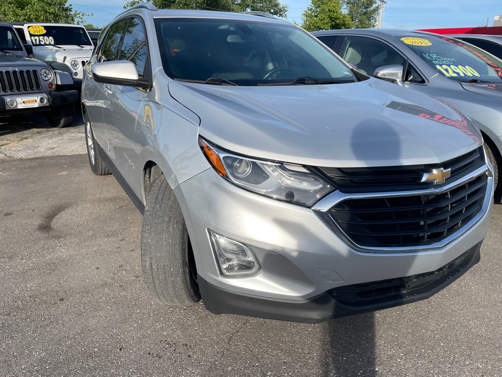 Photo 2 of this CHEVROLET EQUINOX