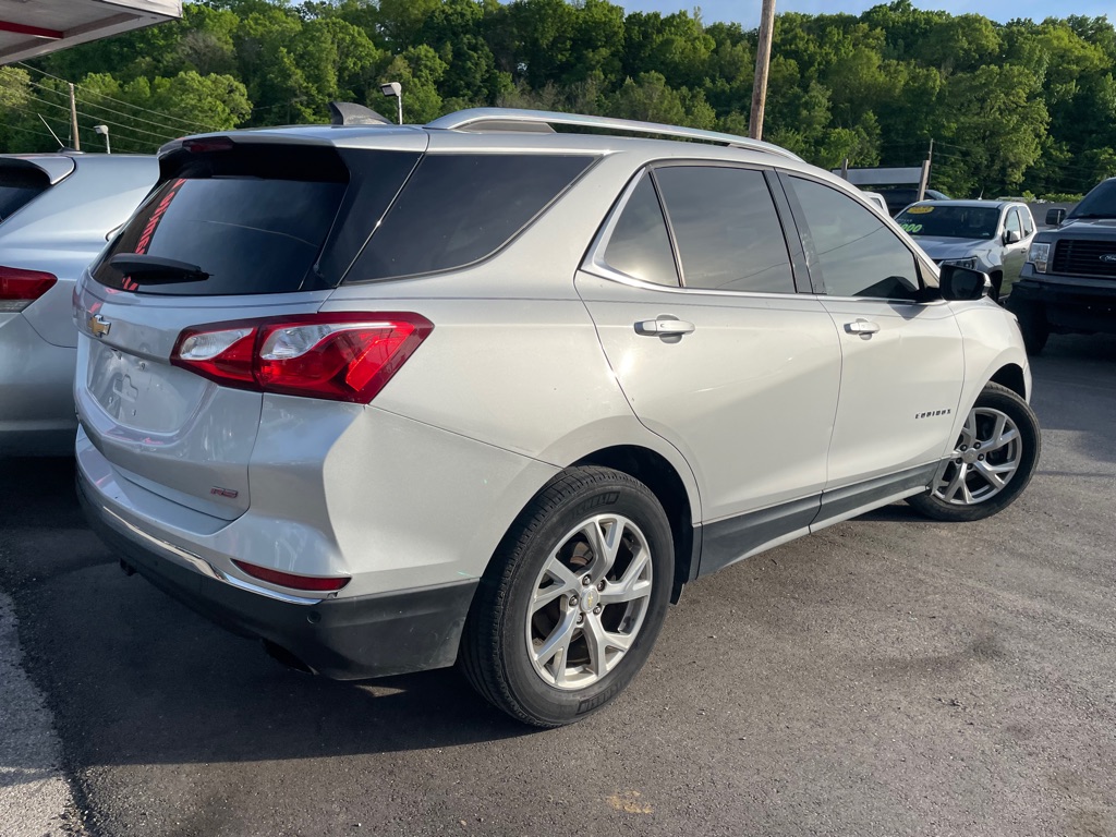 Photo 7 of this CHEVROLET EQUINOX