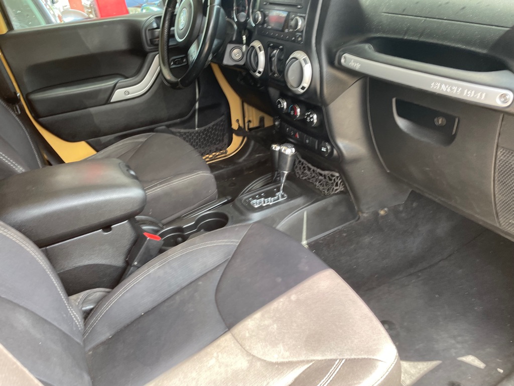 Photo 10 of this JEEP WRANGLER UNLIMI