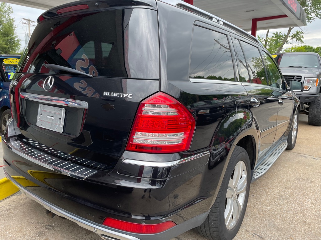 Photo 7 of this MERCEDES-BENZ GL