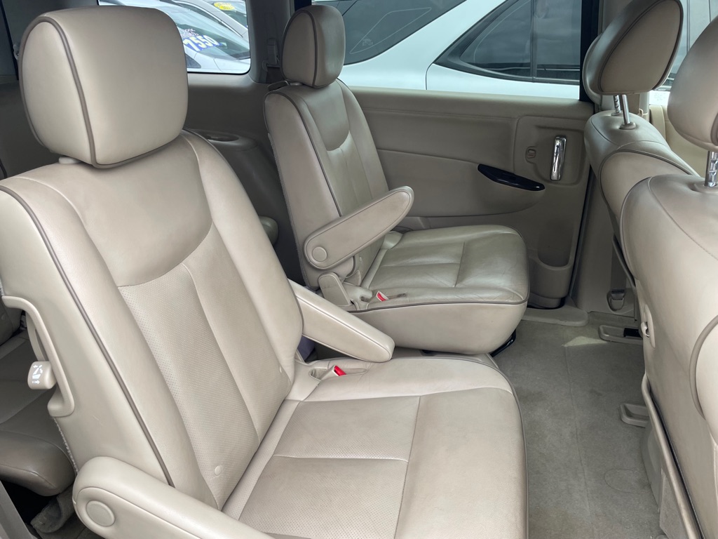 Photo 11 of this NISSAN QUEST