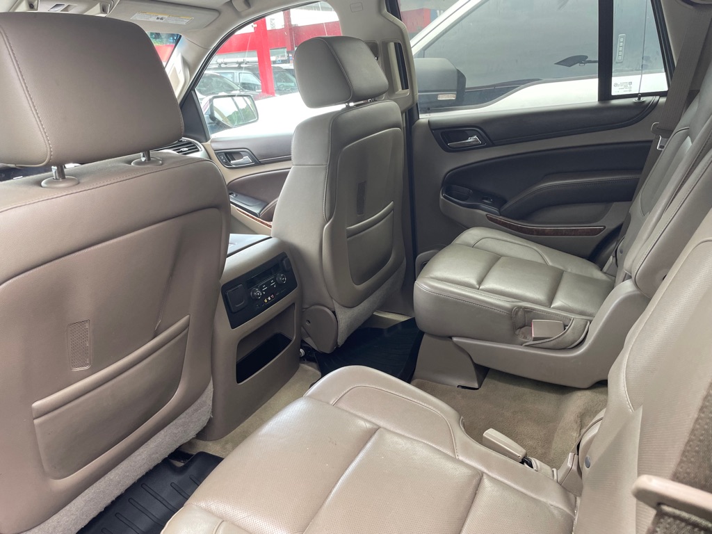 Photo 10 of this CHEVROLET TAHOE