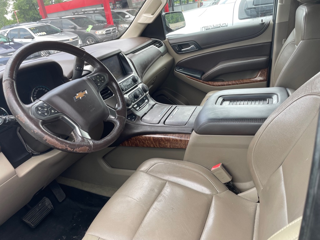 Photo 7 of this CHEVROLET TAHOE