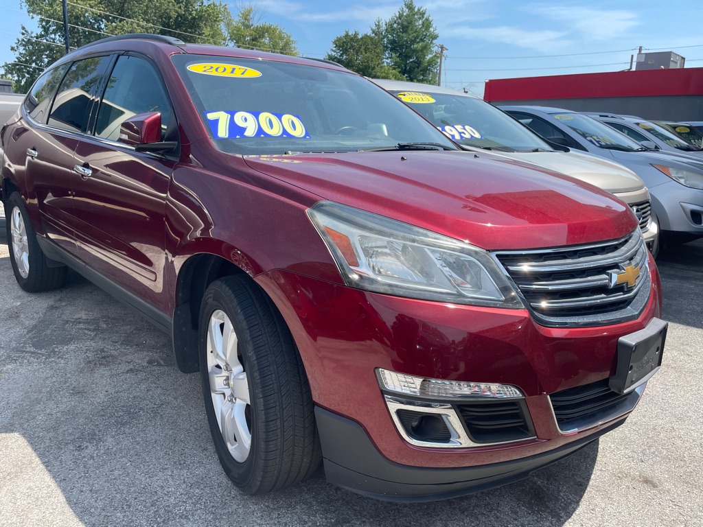 Photo 2 of this CHEVROLET TRAVERSE
