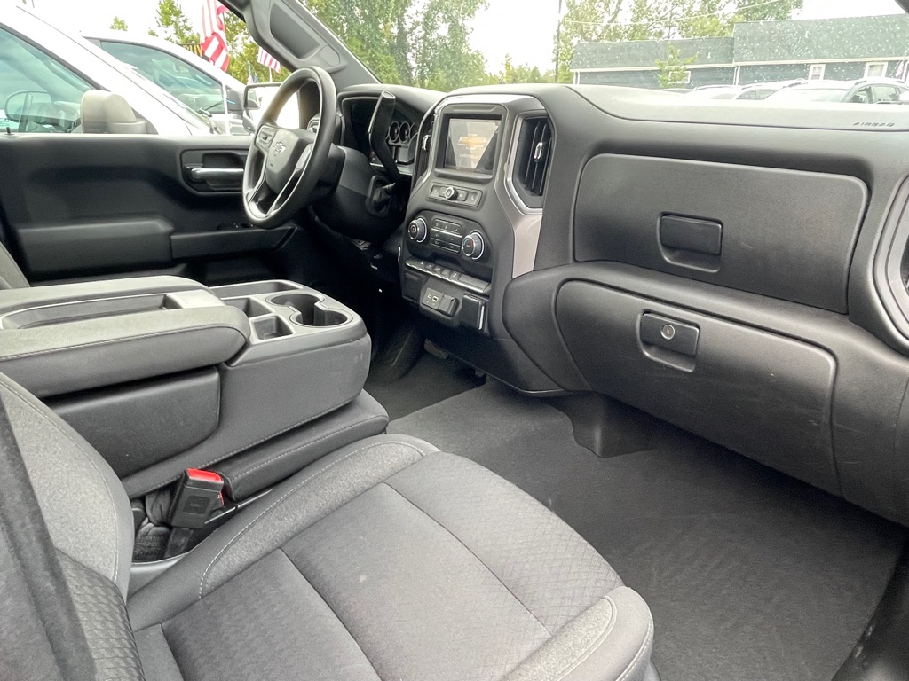 Photo 8 of this CHEVROLET SILVERADO 1500