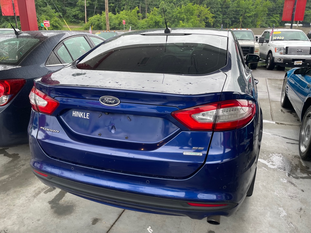 Photo 5 of this FORD FUSION