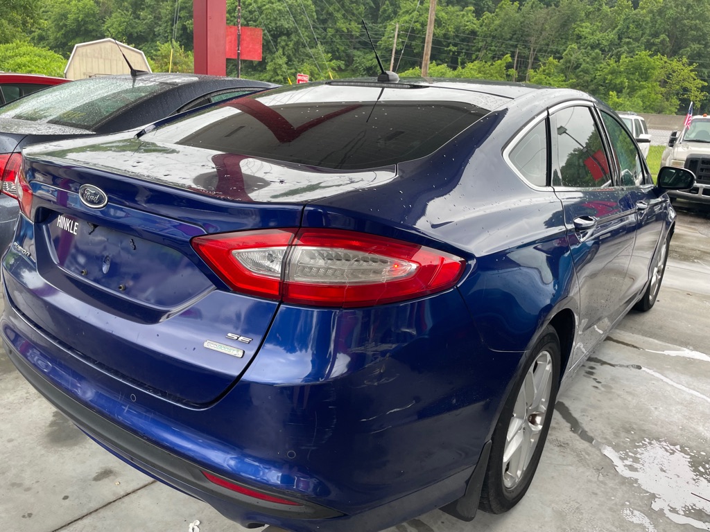 Photo 6 of this FORD FUSION