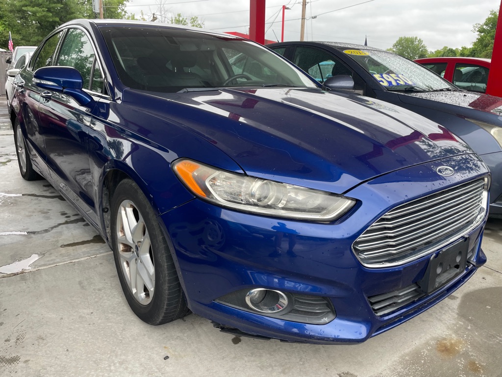 Photo 3 of this FORD FUSION
