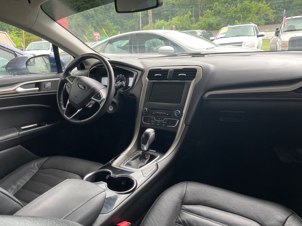 Photo 8 of this FORD FUSION