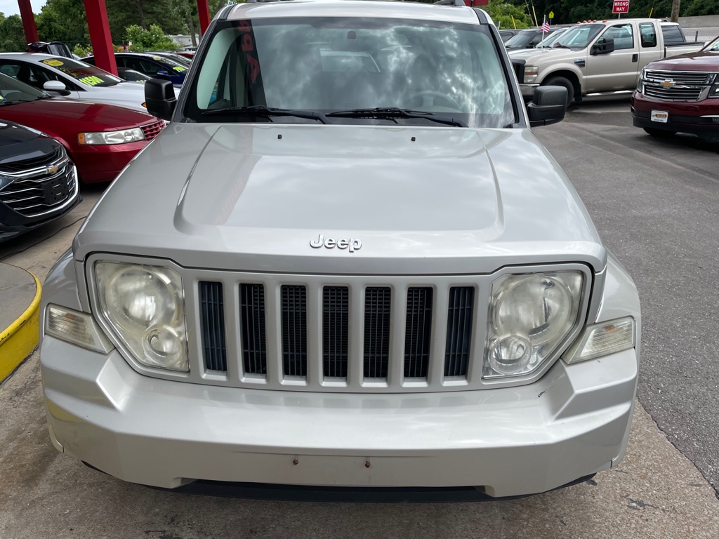 Photo 2 of this JEEP LIBERTY