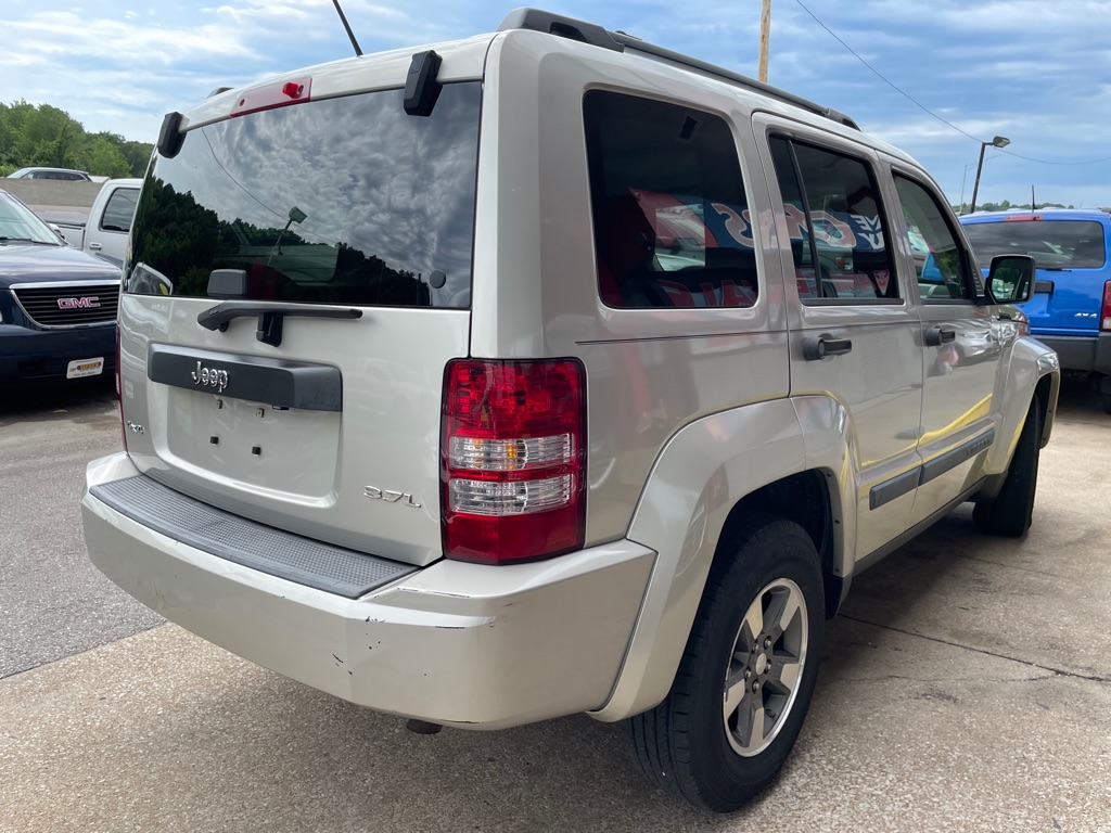 Photo 4 of this JEEP LIBERTY