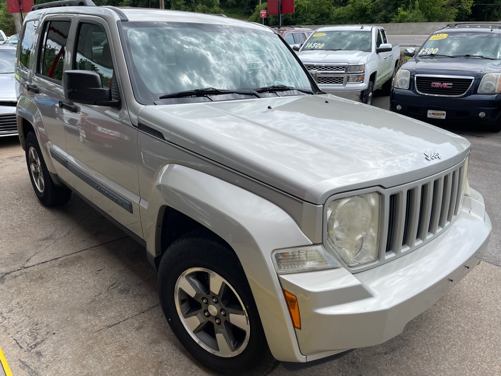 Photo 3 of this JEEP LIBERTY