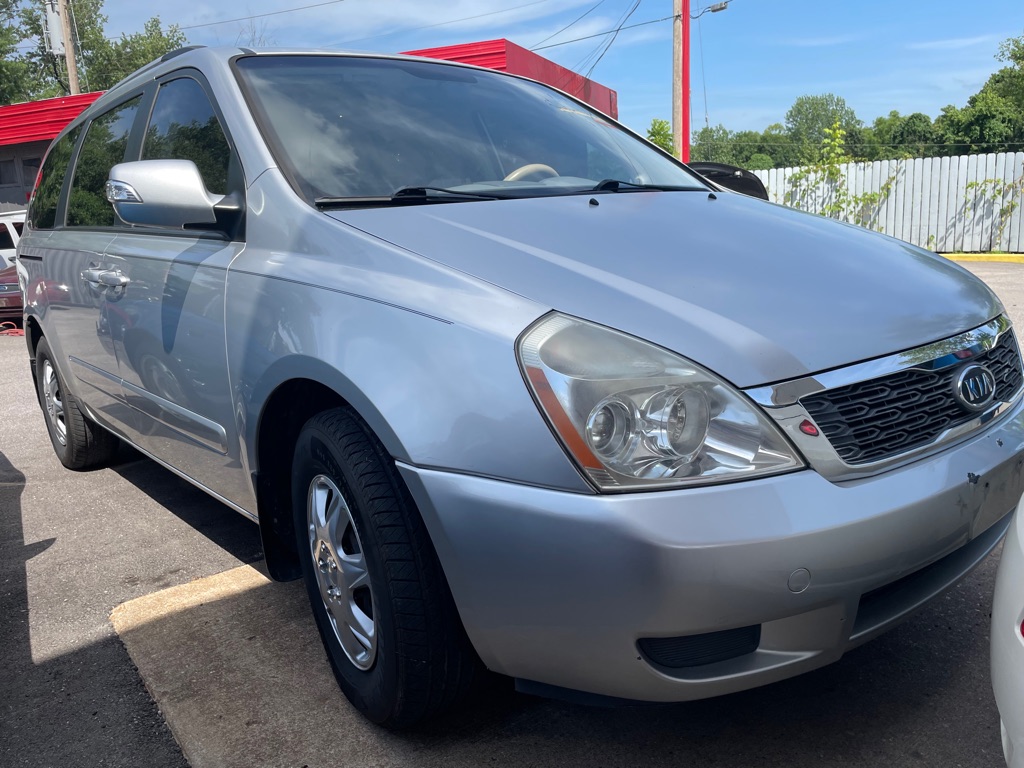 Photo 4 of this KIA SEDONA