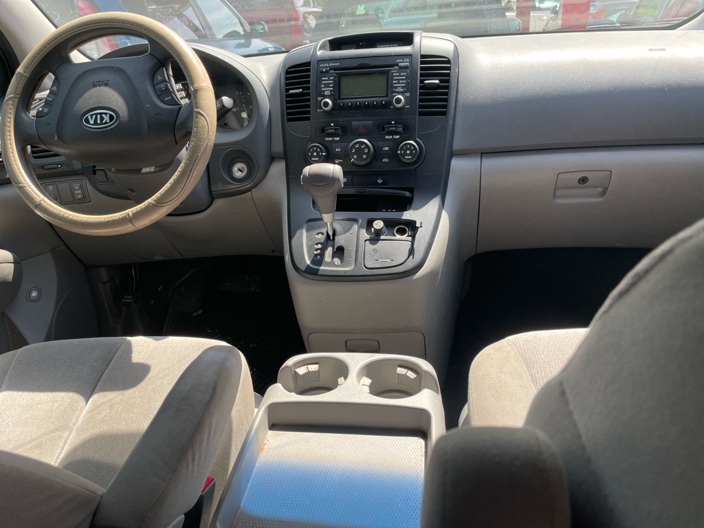 Photo 9 of this KIA SEDONA