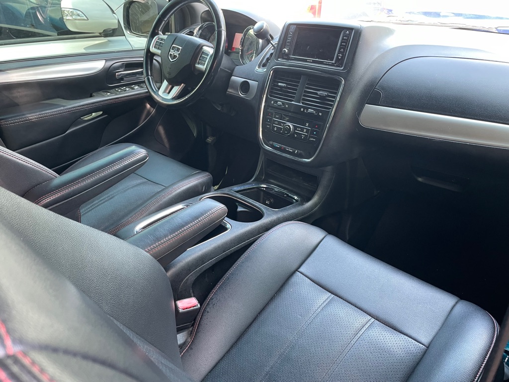 Photo 9 of this DODGE GRAND CARAVAN