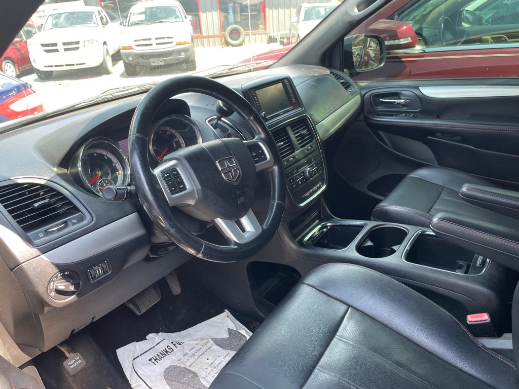 Photo 7 of this DODGE GRAND CARAVAN