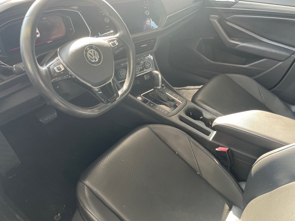 Photo 7 of this VOLKSWAGEN JETTA