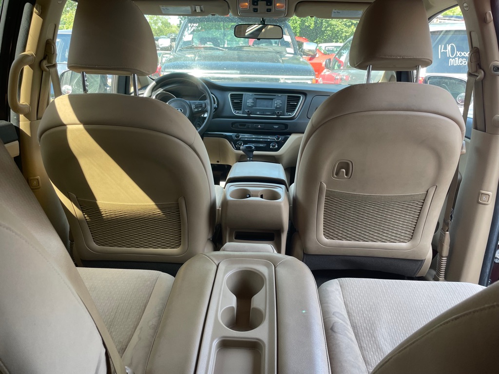 Photo 11 of this KIA SEDONA