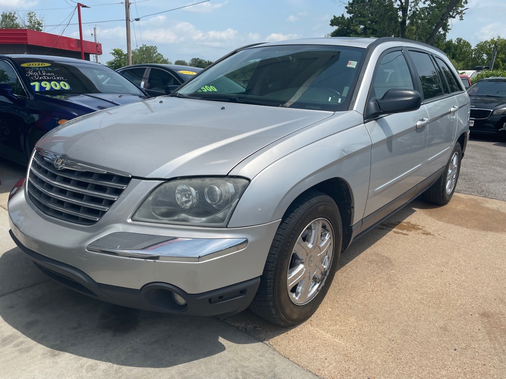 Photo 4 of this CHRYSLER PACIFICA