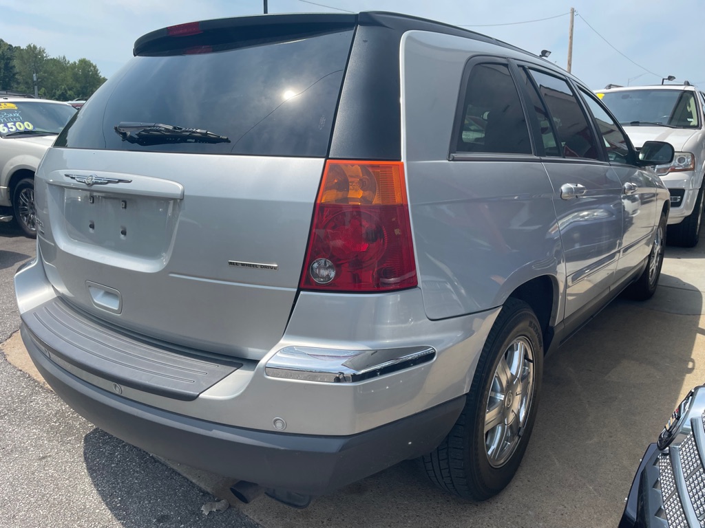 Photo 7 of this CHRYSLER PACIFICA