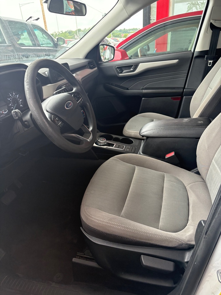 Photo 7 of this FORD ESCAPE
