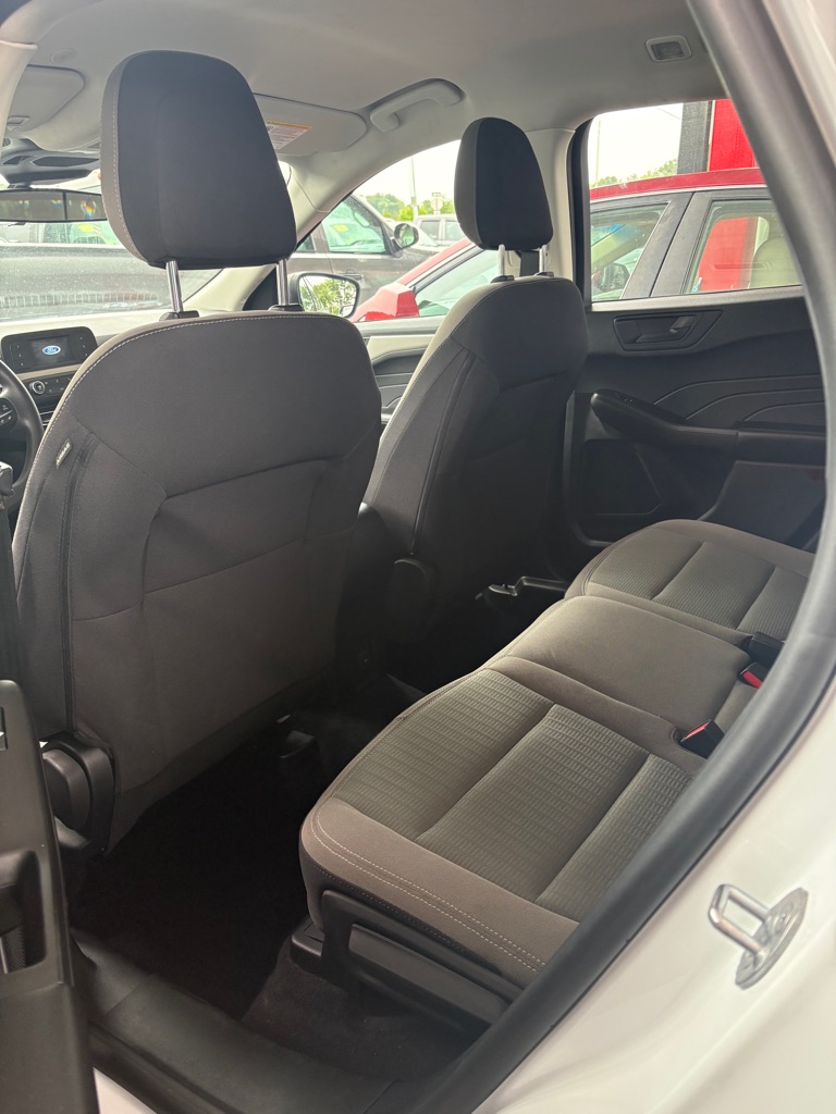Photo 9 of this FORD ESCAPE