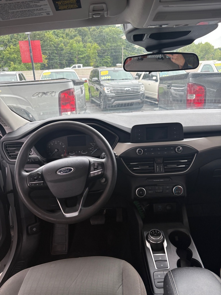Photo 10 of this FORD ESCAPE