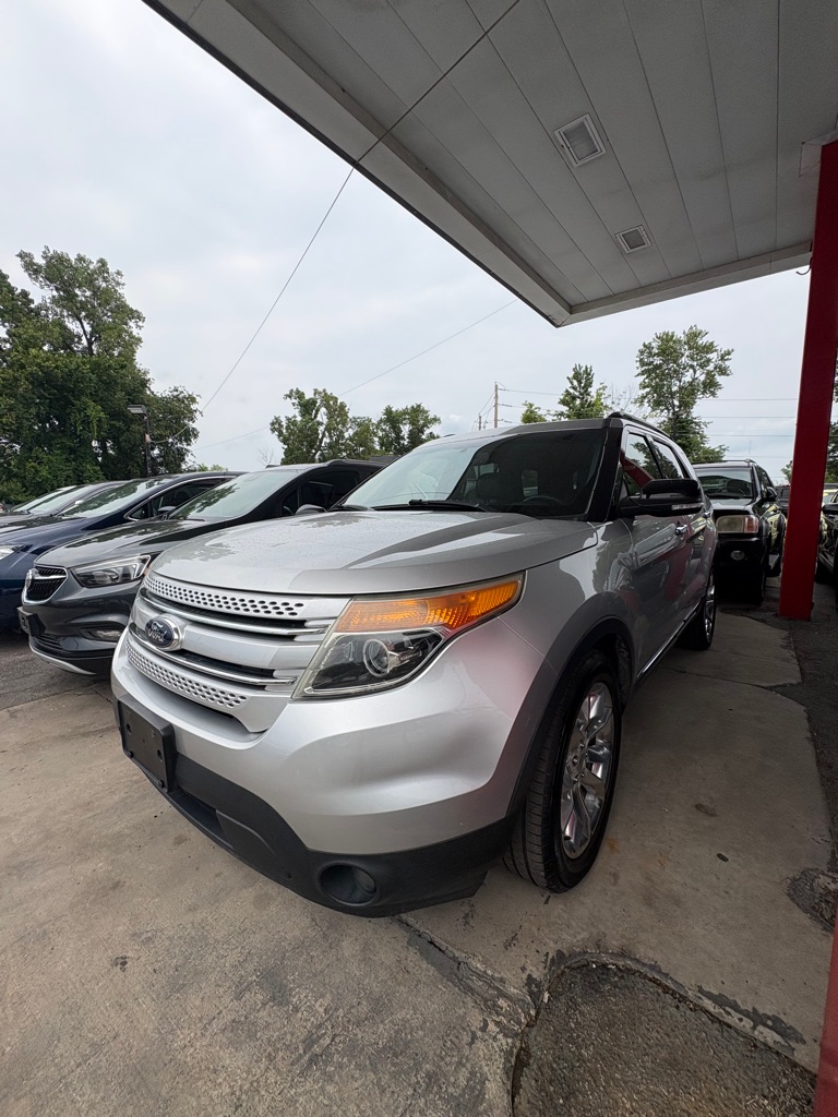 Photo 5 of this FORD EXPLORER
