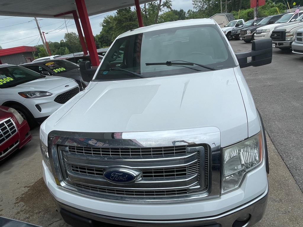 Photo 3 of this FORD F150
