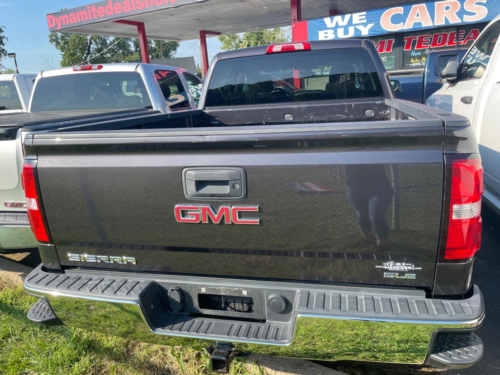 Photo 5 of this GMC SIERRA