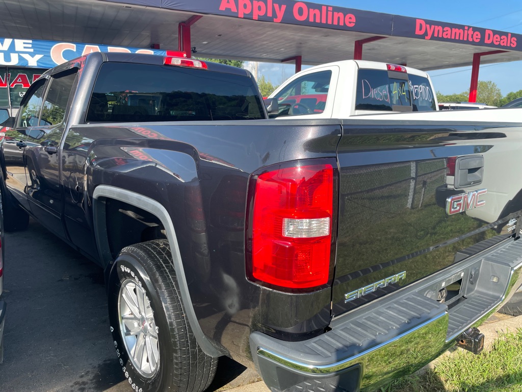 Photo 4 of this GMC SIERRA
