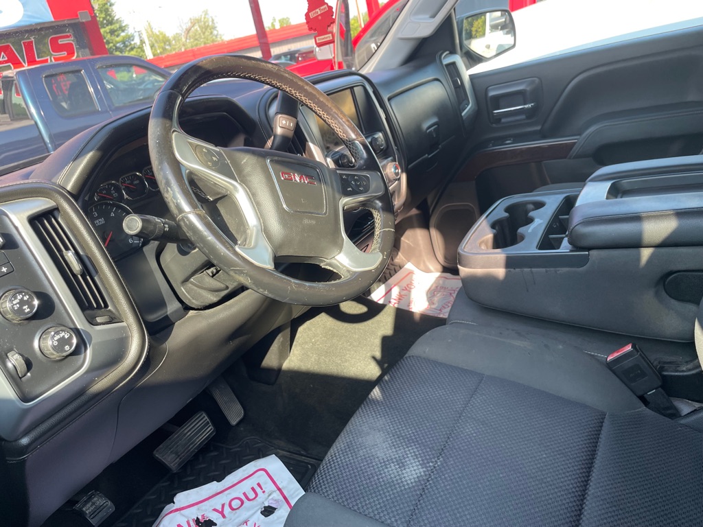 Photo 7 of this GMC SIERRA