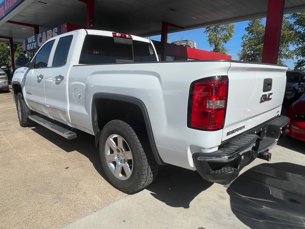 Photo 7 of this GMC SIERRA