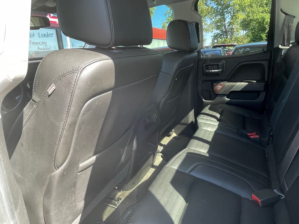 Photo 11 of this GMC SIERRA
