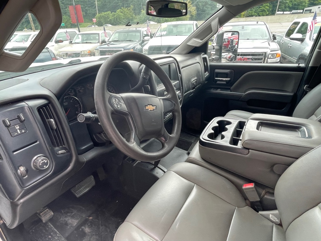Photo 8 of this CHEVROLET SILVERADO 2500