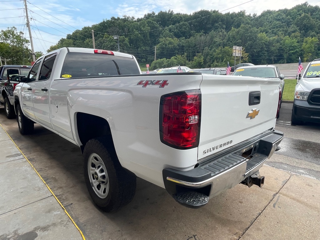Photo 7 of this CHEVROLET SILVERADO 2500