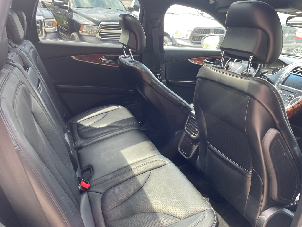 Photo 10 of this LINCOLN MKX