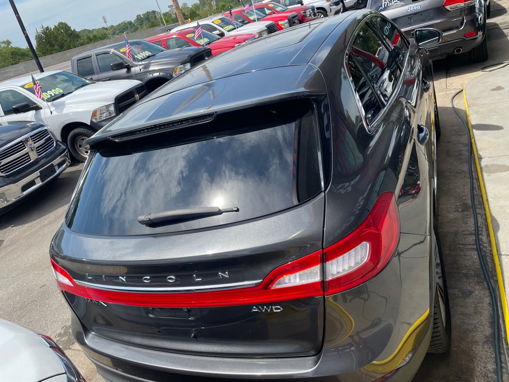 Photo 6 of this LINCOLN MKX