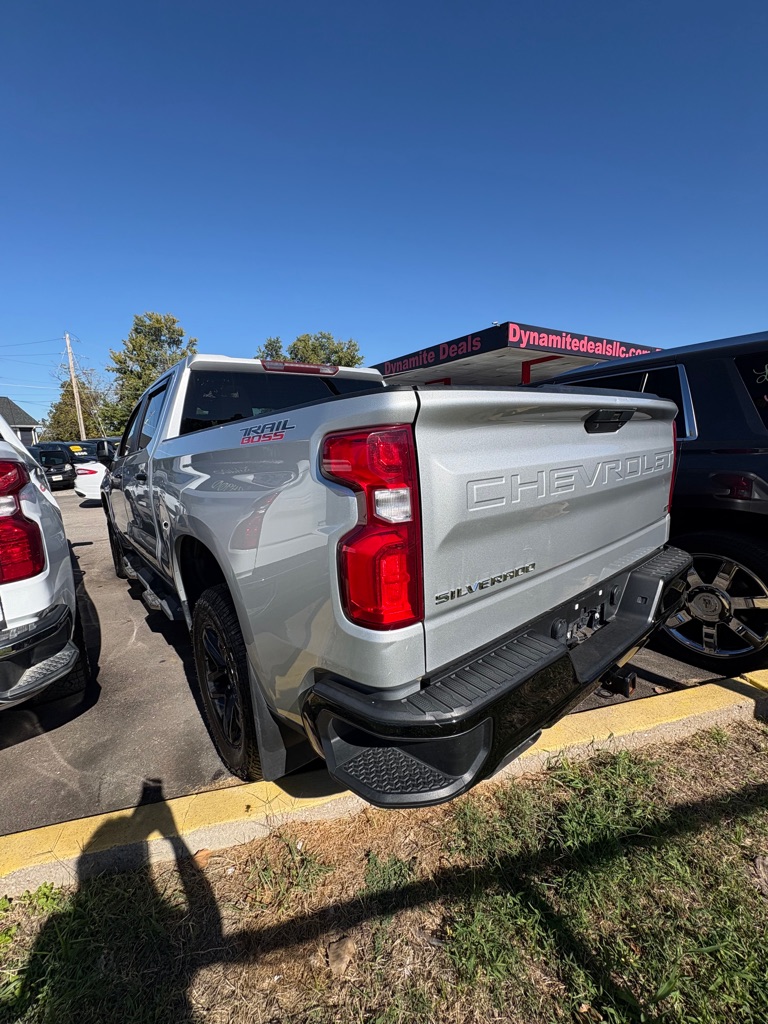 Photo 4 of this CHEVROLET SILVERADO 1500