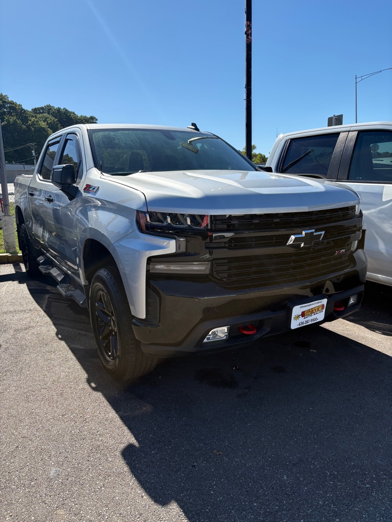 Photo 2 of this CHEVROLET SILVERADO 1500