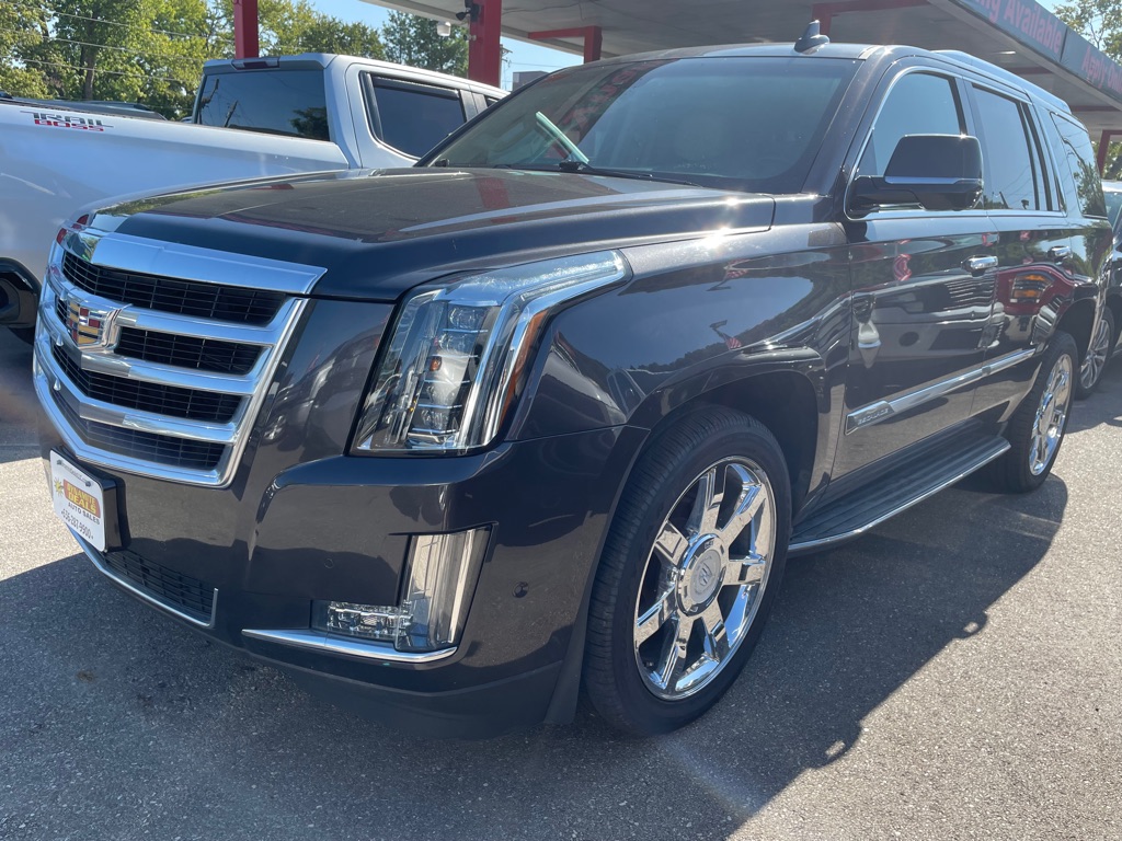Photo 3 of this CADILLAC ESCALADE